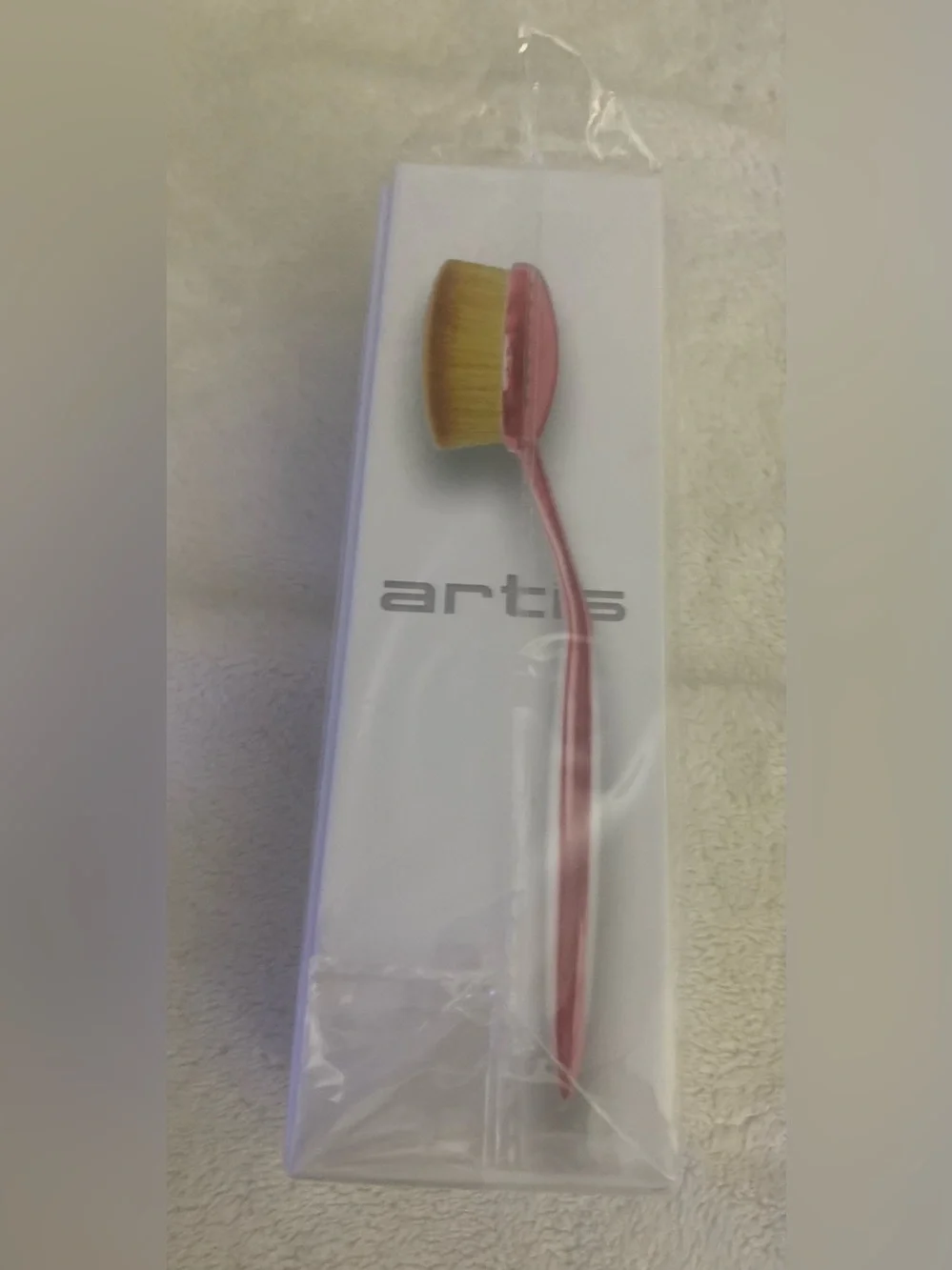 artis Elite Oval 7 Makeup Brush in Soft Pink Finish MSRP $80.00